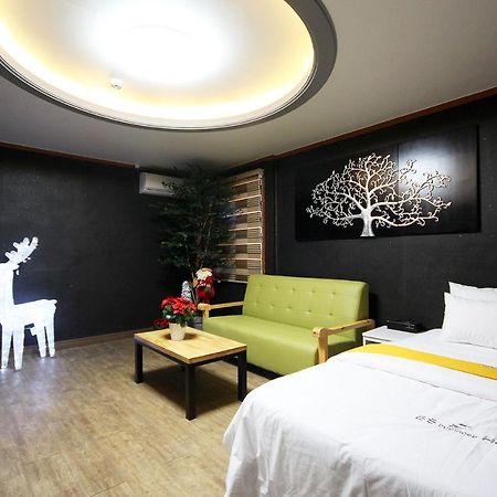Business Hotel Busan Station Zewnętrze zdjęcie