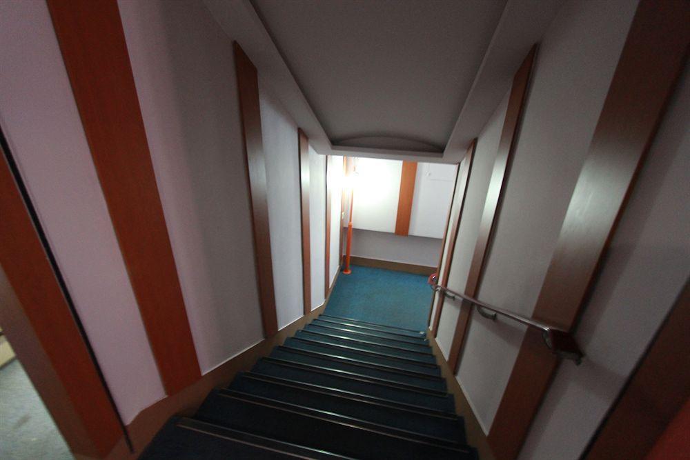 Business Hotel Busan Station Zewnętrze zdjęcie