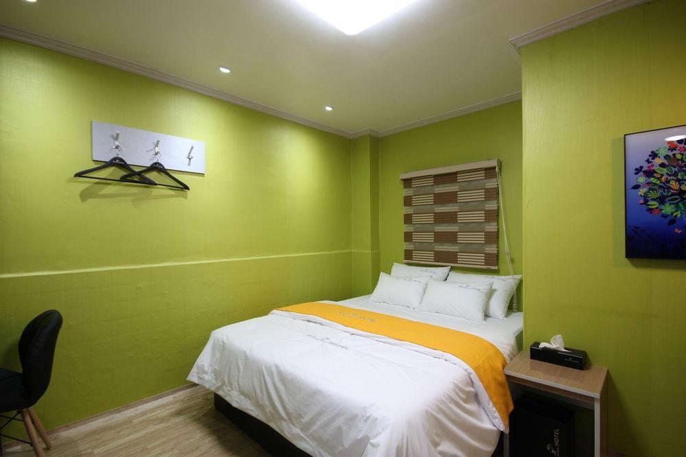 Business Hotel Busan Station Zewnętrze zdjęcie