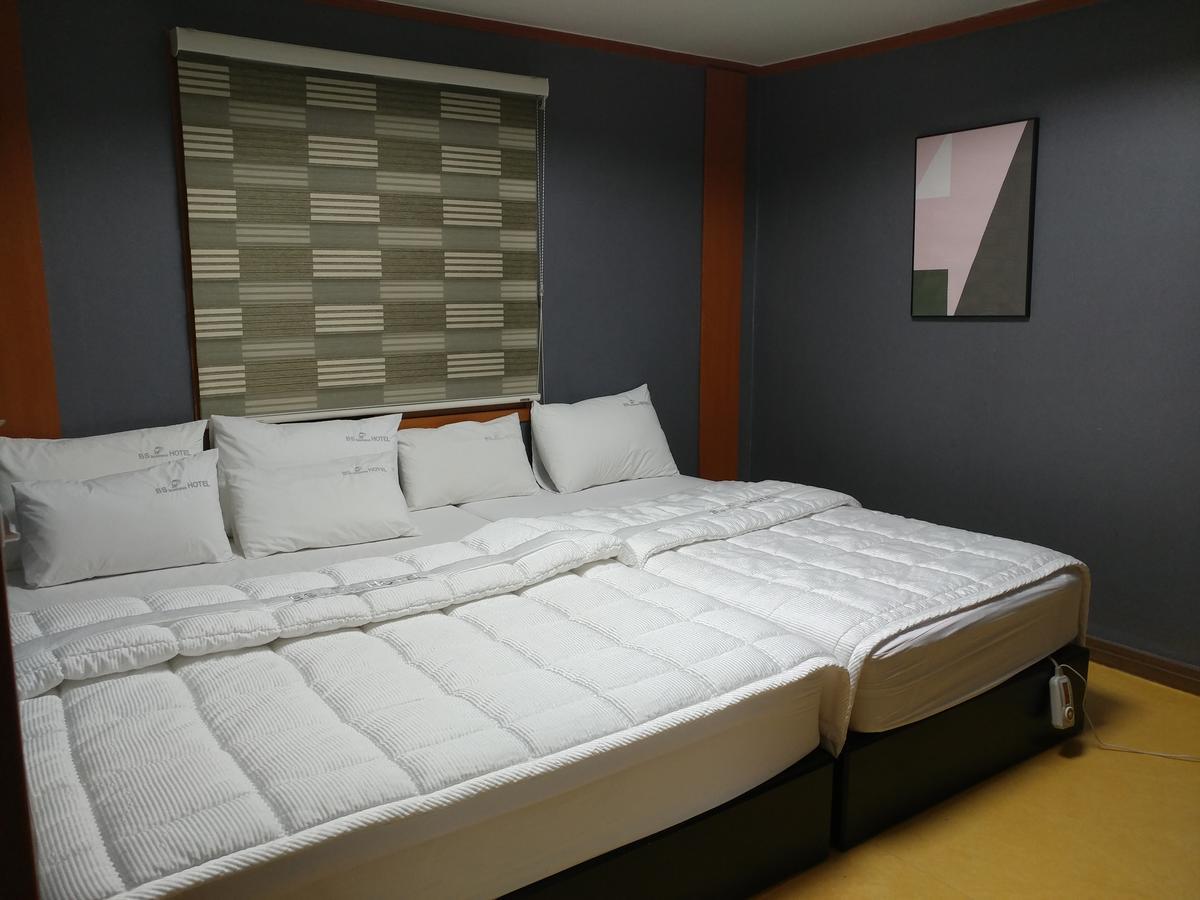 Business Hotel Busan Station Zewnętrze zdjęcie
