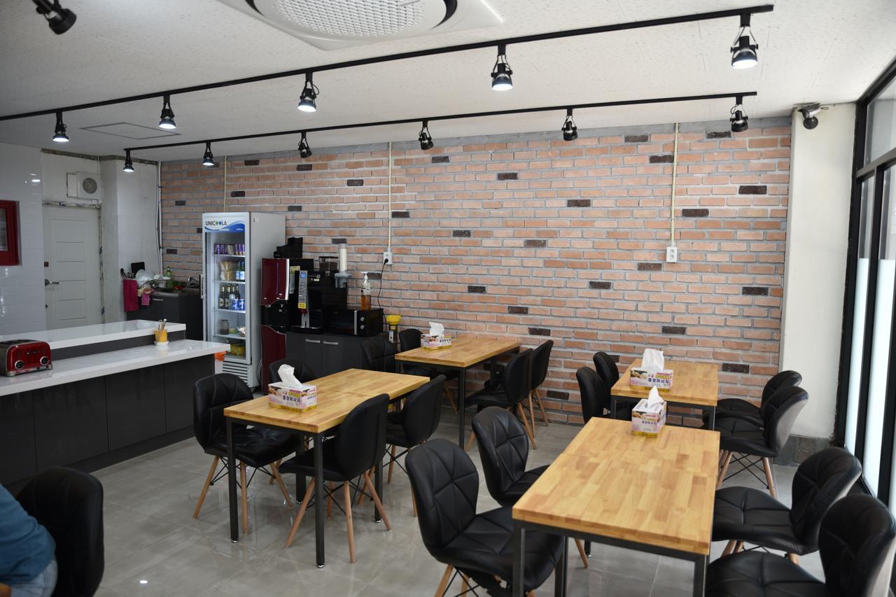 Business Hotel Busan Station Zewnętrze zdjęcie